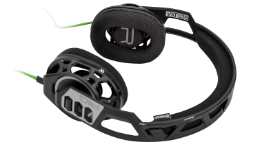 A_4379 Качественные наушники открытого типа.